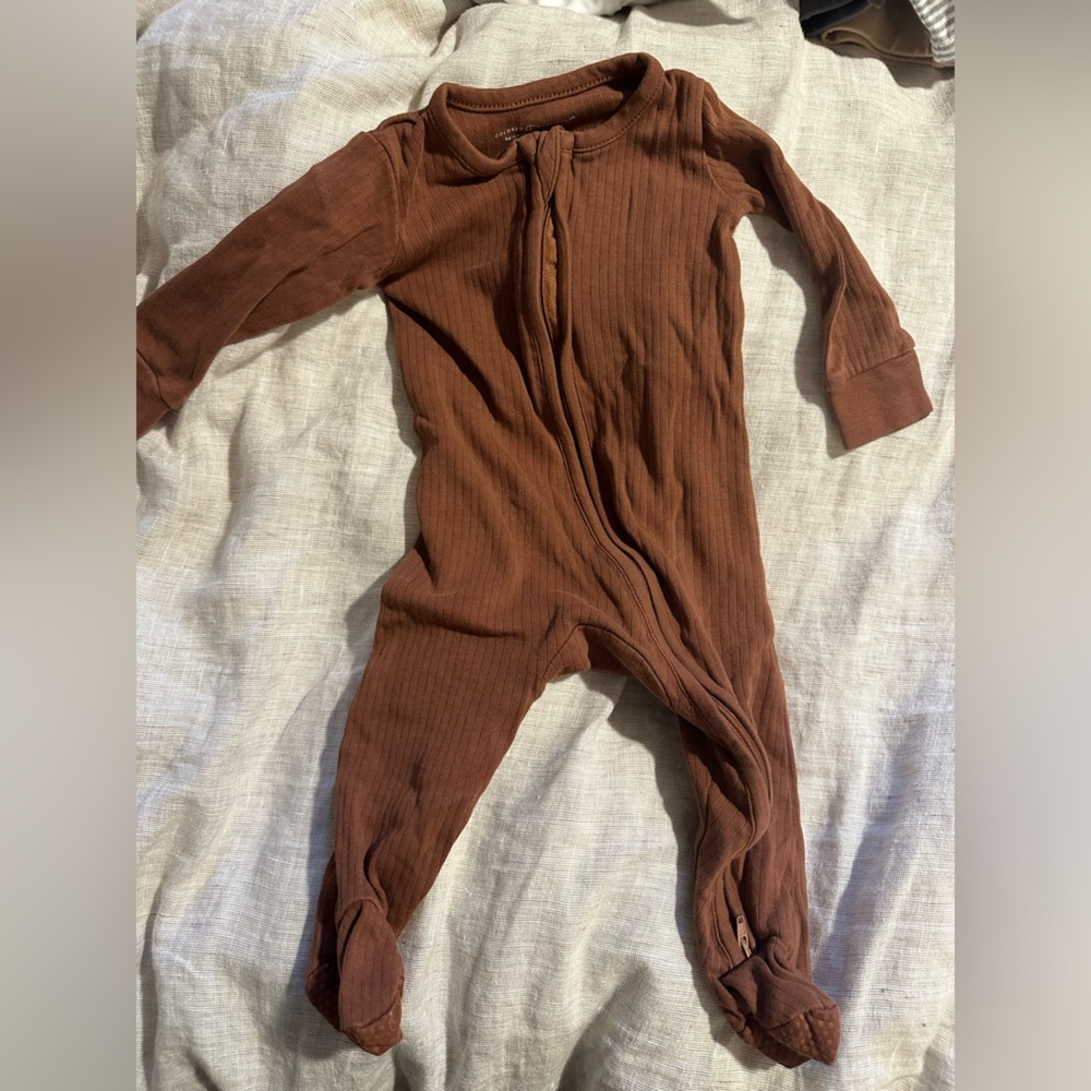 Colored Organics Ribbed Footed Onesie in Chocolate Brown Color, Size 3-6